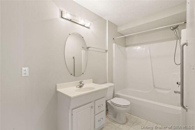 4010 Weatherby Way, New Albany, IN 47150