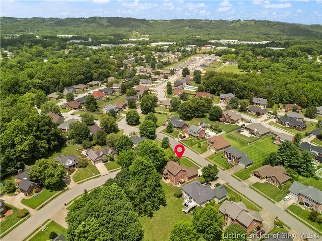 4010 Weatherby Way, New Albany, IN 47150