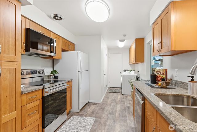 14203 80th Street E, Puyallup, WA 98372