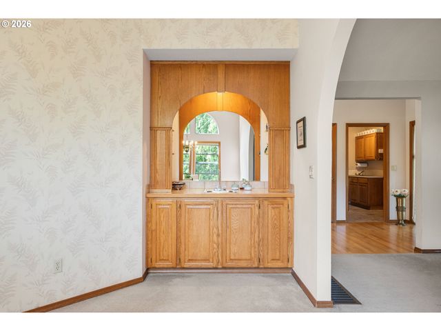 14230 DOLPH Ct, Lake Oswego, OR 97034