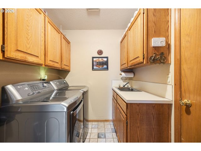 14230 DOLPH Ct, Lake Oswego, OR 97034