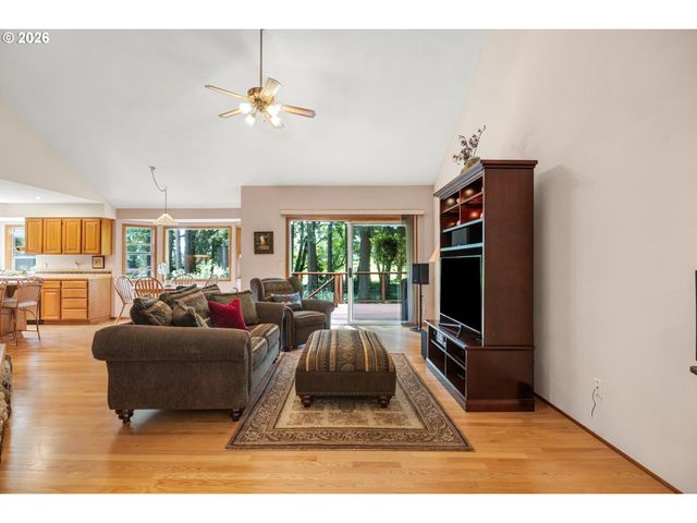 14230 DOLPH Ct, Lake Oswego, OR 97034