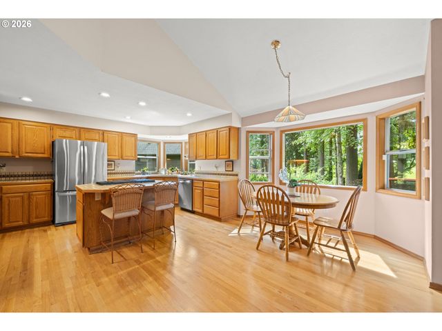 14230 DOLPH Ct, Lake Oswego, OR 97034