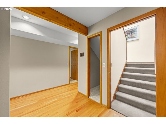 14230 DOLPH Ct, Lake Oswego, OR 97034