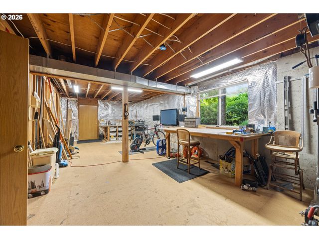 14230 DOLPH Ct, Lake Oswego, OR 97034
