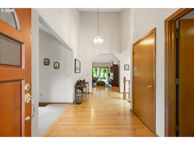 14230 DOLPH Ct, Lake Oswego, OR 97034