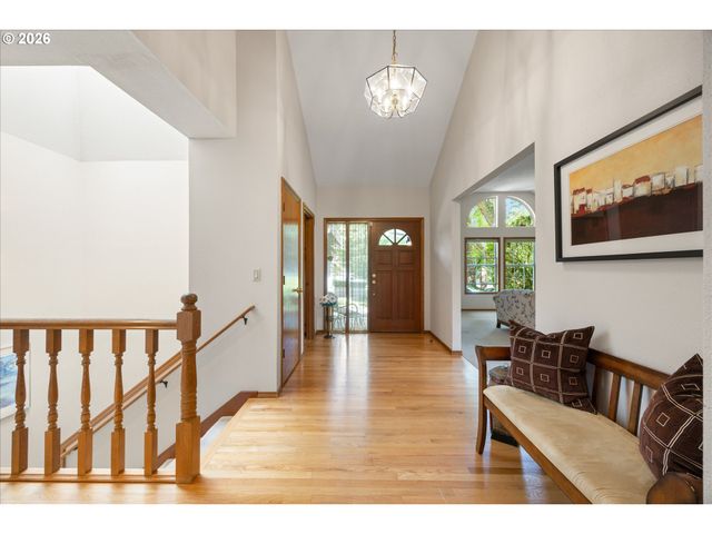 14230 DOLPH Ct, Lake Oswego, OR 97034
