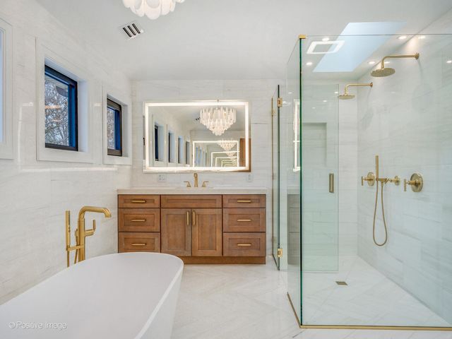 9427 Falling Waters Drive, Burr Ridge, IL 60527