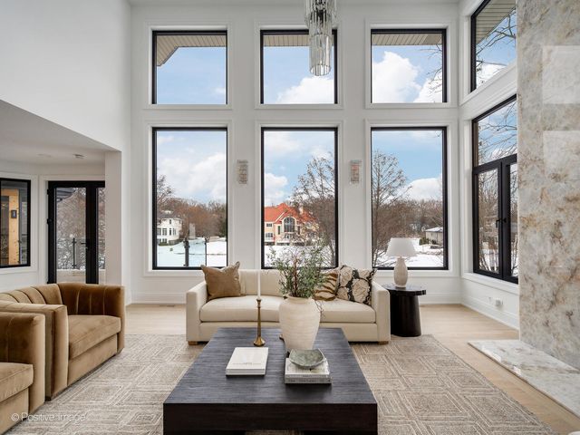 9427 Falling Waters Drive, Burr Ridge, IL 60527