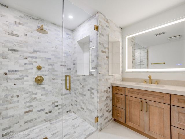 9427 Falling Waters Drive, Burr Ridge, IL 60527