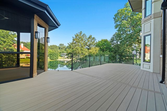 9427 Falling Waters Drive, Burr Ridge, IL 60527