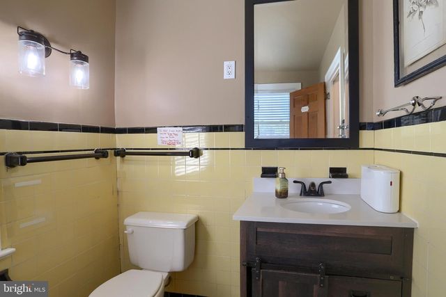 1930 MARKET ST, Camp Hill, PA 17011