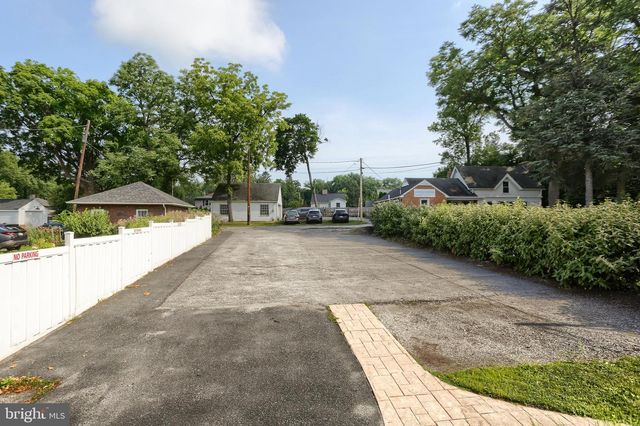 1930 MARKET ST, Camp Hill, PA 17011