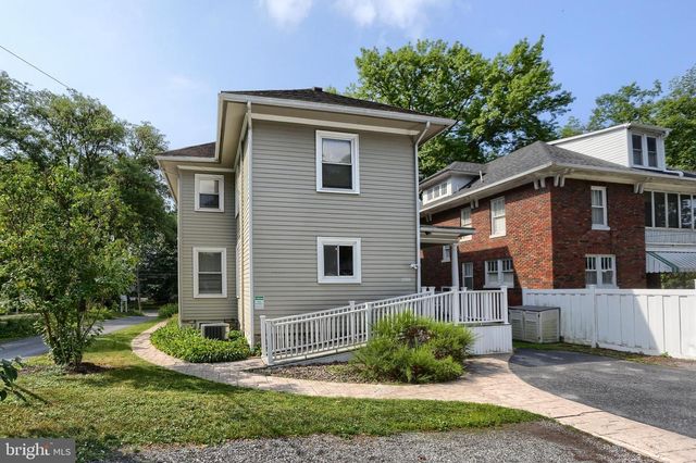 1930 MARKET ST, Camp Hill, PA 17011