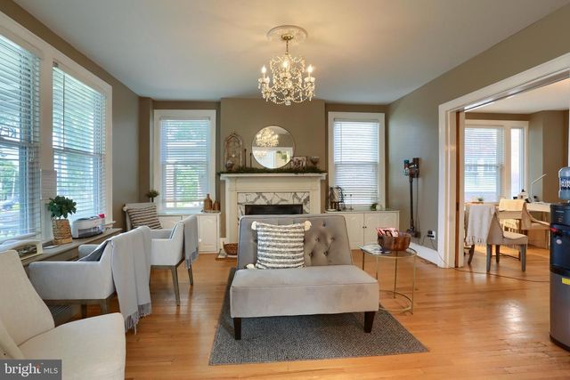 1930 MARKET ST, Camp Hill, PA 17011