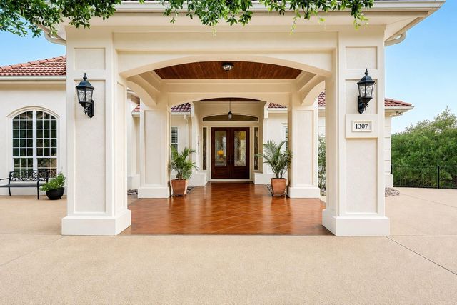 1307 Osprey Ridge LOOP, Lago Vista, TX 78645