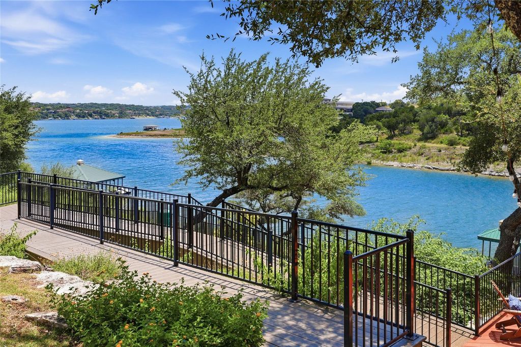 1307 Osprey Ridge LOOP, Lago Vista, TX 78645