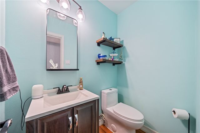 2217 Post Oak Dr, Portland, TX 78374