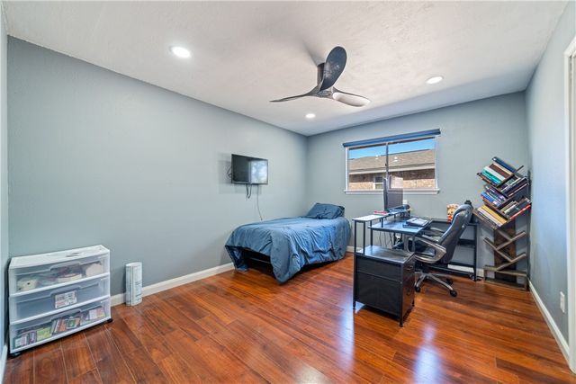 2217 Post Oak Dr, Portland, TX 78374