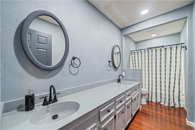 2217 Post Oak Dr, Portland, TX 78374