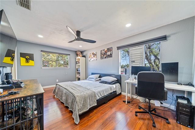 2217 Post Oak Dr, Portland, TX 78374