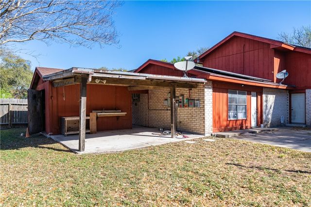 2217 Post Oak Dr, Portland, TX 78374