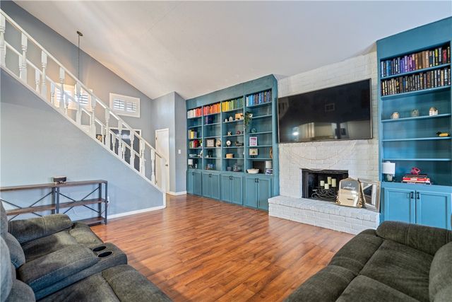 2217 Post Oak Dr, Portland, TX 78374