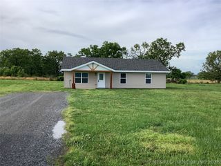 7426 E 566 Road, Locust Grove, OK 74352