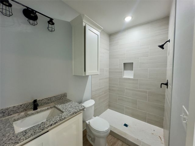 1212 ALBERTSON, Tyler, TX 75702