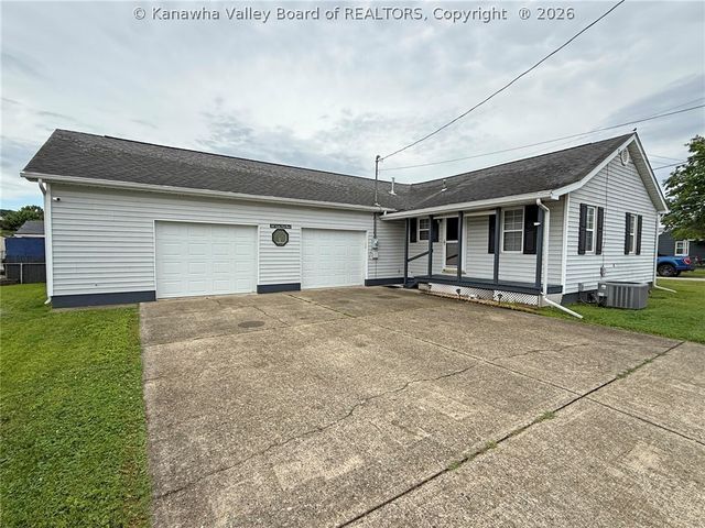 437 21st Street, Dunbar, WV 25064
