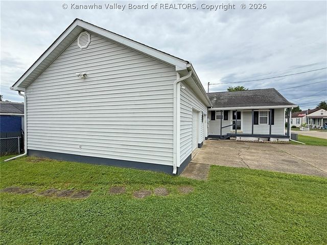 437 21st Street, Dunbar, WV 25064