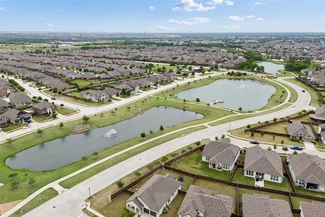 1940 Tomahawk Trail, Aubrey, TX 76227