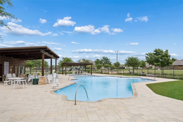 1940 Tomahawk Trail, Aubrey, TX 76227