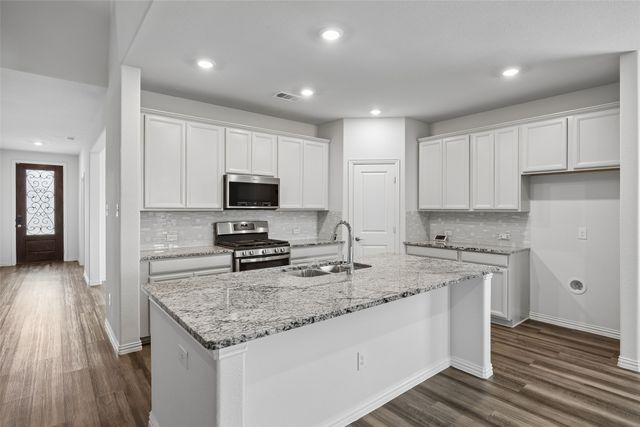 1940 Tomahawk Trail, Aubrey, TX 76227