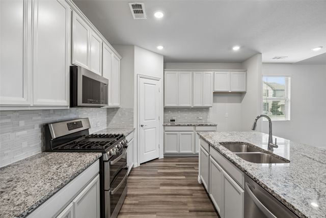 1940 Tomahawk Trail, Aubrey, TX 76227