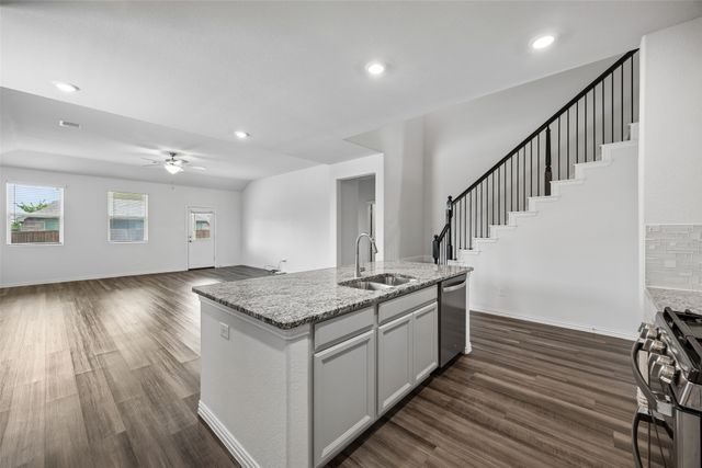 1940 Tomahawk Trail, Aubrey, TX 76227