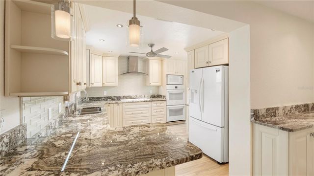 903 CARA DRIVE 903, Largo, FL 33771