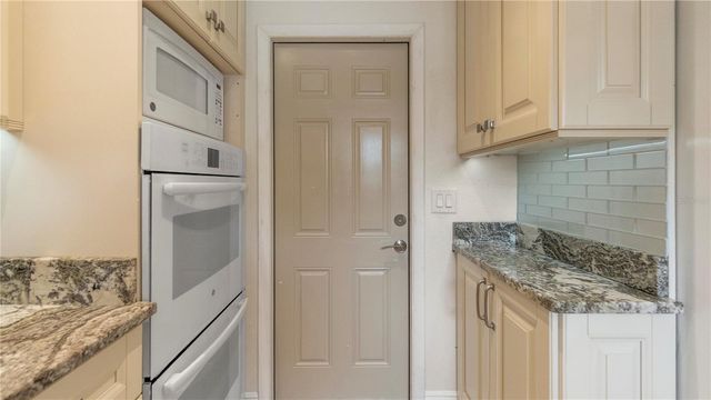 903 CARA DRIVE 903, Largo, FL 33771