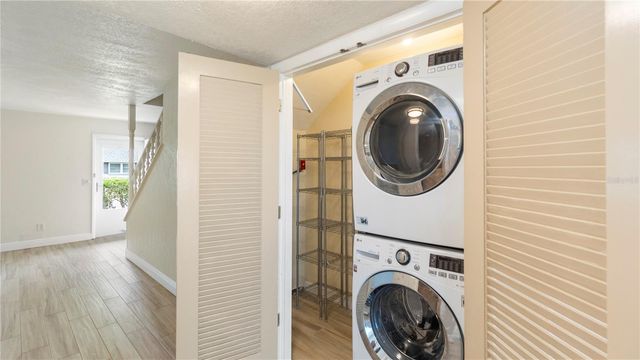 903 CARA DRIVE 903, Largo, FL 33771