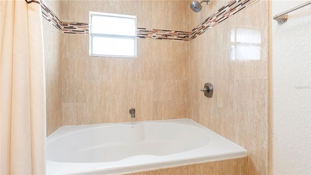 903 CARA DRIVE 903, Largo, FL 33771