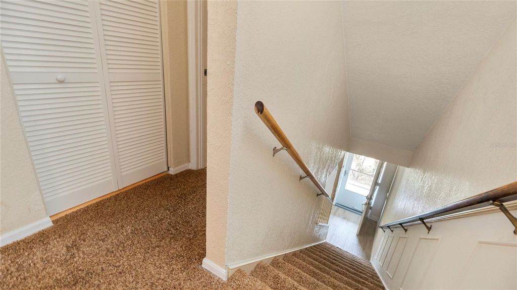 Image 31 of property listing at 903 CARA DRIVE 903, Largo, FL 33771