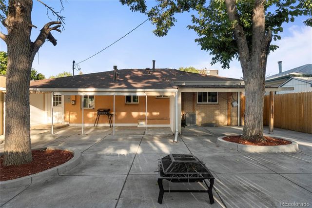 2725 S Grove Street, Denver, CO 80236