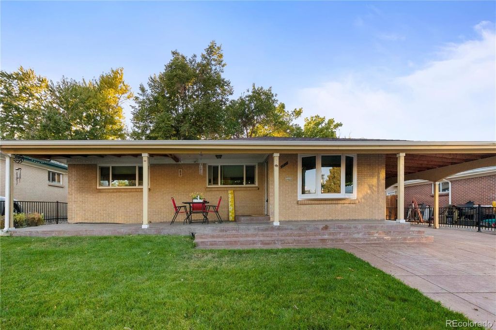 2725 S Grove Street, Denver, CO 80236