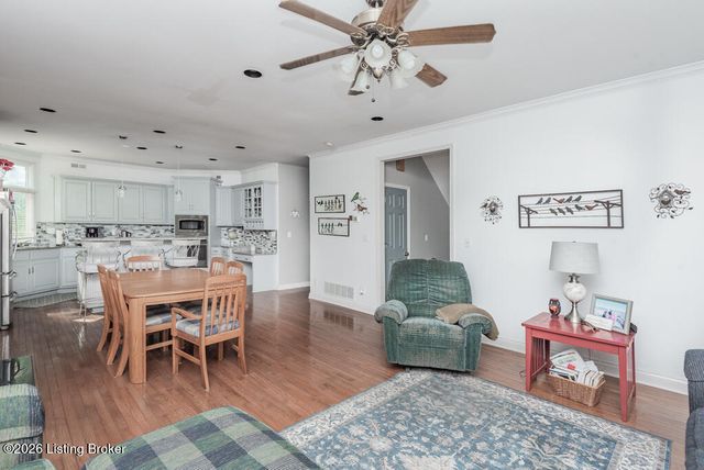 2724 Flat Rock Rd, Louisville, KY 40245