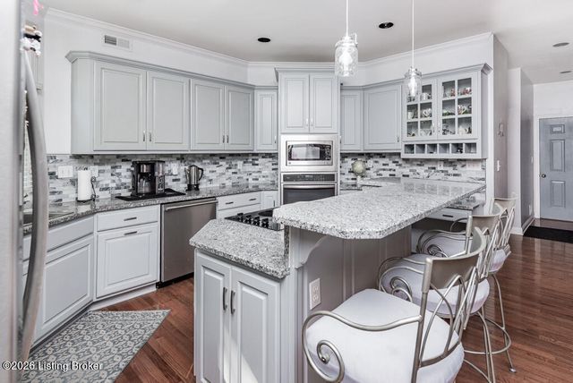 2724 Flat Rock Rd, Louisville, KY 40245