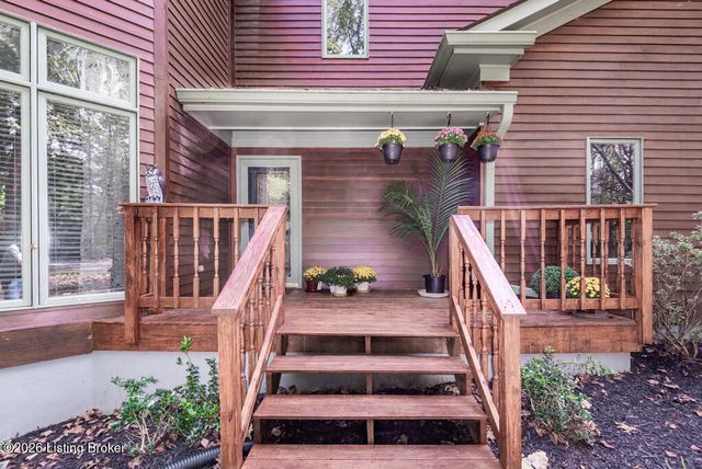 2724 Flat Rock Rd, Louisville, KY 40245