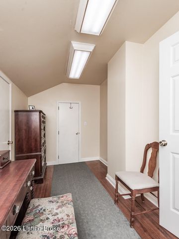 2724 Flat Rock Rd, Louisville, KY 40245