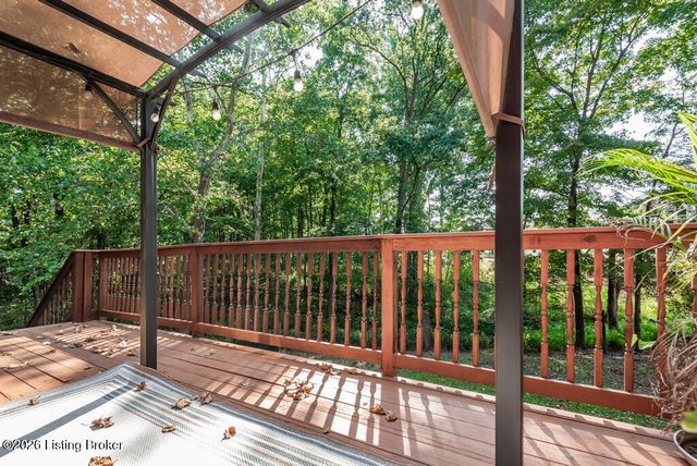 2724 Flat Rock Rd, Louisville, KY 40245