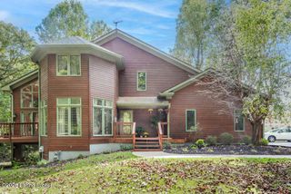2724 Flat Rock Rd, Louisville, KY 40245