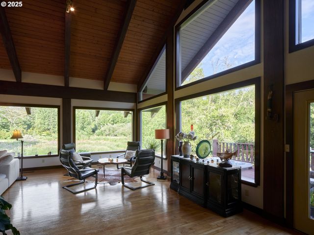 278 CLEARWATER Rd, Kelso, WA 98626